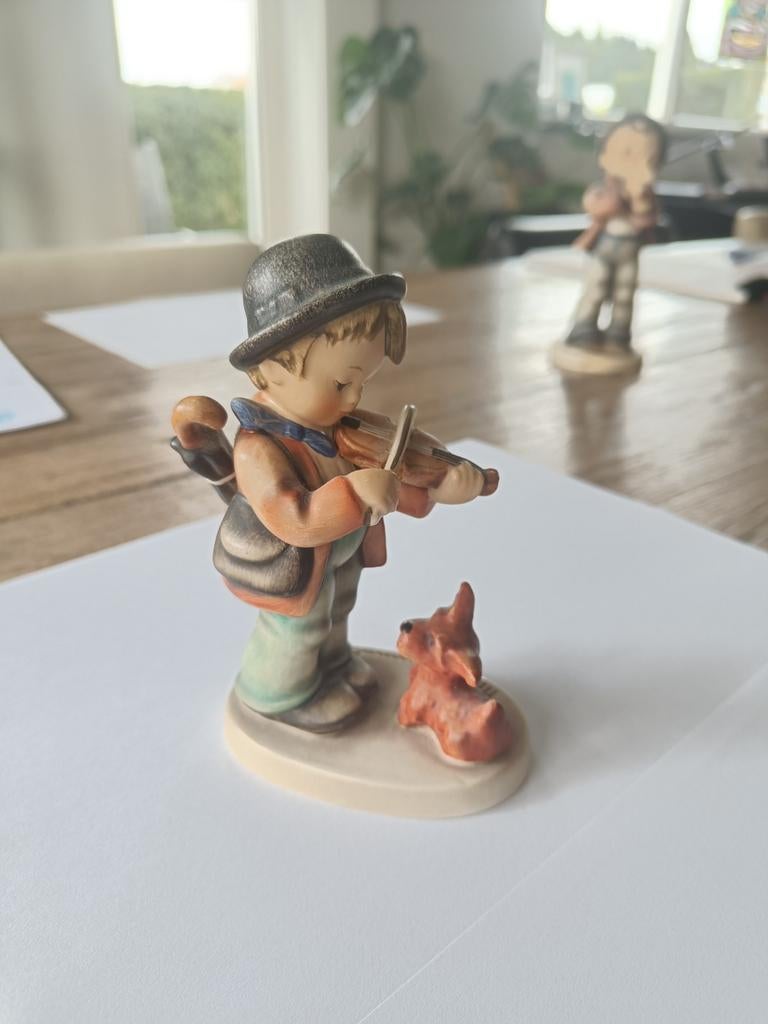 Hummel beeldje - Vioolspeler met hond, Ophalen of Verzenden