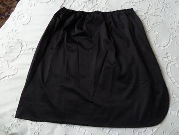 Lafayette/Printemps korte zwarte jupon, onderrok 38/40 zgan beschikbaar voor biedingen