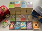Set van 1560 verschillende originele Pokemon kaarten, Hobby en Vrije tijd, Verzamelkaartspellen | Pokémon, Ophalen of Verzenden