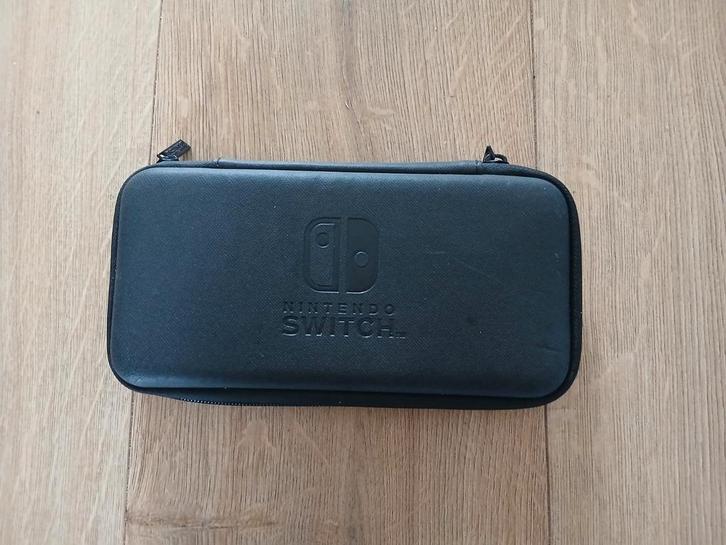 Nintendo Switch Lite Case - Bescherm je console!, Spelcomputers en Games, Spelcomputers | Nintendo Consoles | Accessoires, Zo goed als nieuw