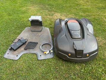 Husqvarna Robotmaaier 440 (4000m2) nette urenstand! beschikbaar voor biedingen