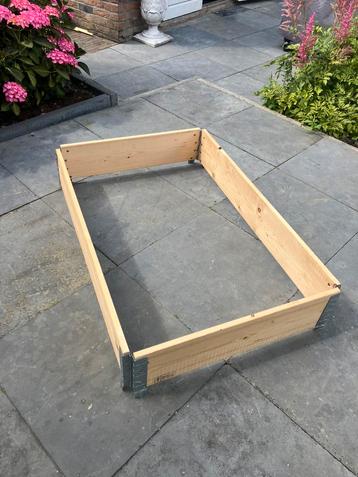 Moestuinbak 3 stuks beschikbaar voor biedingen