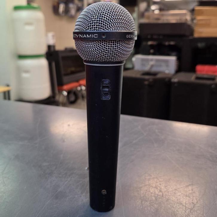 Beyerdynamic M400 Soundstar MK II, vintage dynamische microf, Muziek en Instrumenten, Microfoons, Zo goed als nieuw