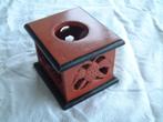 oud houten stoofje rood met turkse knoop handwerk, Ophalen of Verzenden