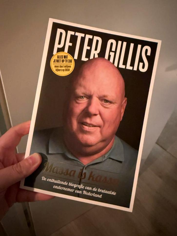 Peter Gillis - Massa is kassa, Boeken, Biografieën, Zo goed als nieuw, Overige, Ophalen of Verzenden