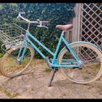 Leuke blauwe stadsfiets met mandje, Fietsen en Brommers, Fietsen | Dames | Damesfietsen, Ophalen of Verzenden