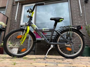 Oxygen kinderfietsje beschikbaar voor biedingen