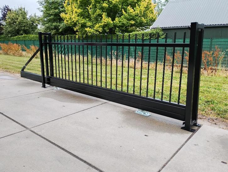 Nieuwe (Elektrische) Vrijdragende Schuifpoort Zwart 400x150, Tuin en Terras, Tuinhekken en Hekwerk, Nieuw, Spijlenhekwerk, IJzer