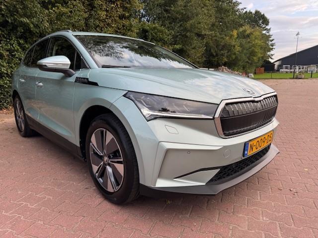 Skoda Enyaq iV 80 BEV 204PK 77KWH/THAAK/ACARPLAY/HUP/FABRIEK, Auto's, Skoda, Bedrijf, Te koop, Enyaq, ABS, Achteruitrijcamera