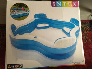 Opblaas Intex zwembad nieuw in doos beschikbaar voor biedingen