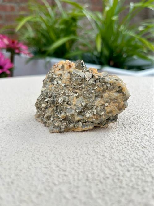 Uniek Bournoniet Kristal – Een Zeldzaam Natuurwonder, Verzamelen, Mineralen en Fossielen, Mineraal, Ophalen of Verzenden