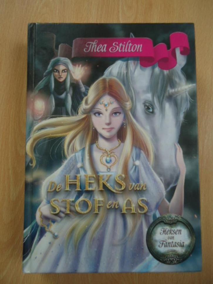 De heks van stof en as, Thea Stilton, Boeken, Kinderboeken | Jeugd | 10 tot 12 jaar, Zo goed als nieuw, Ophalen of Verzenden
