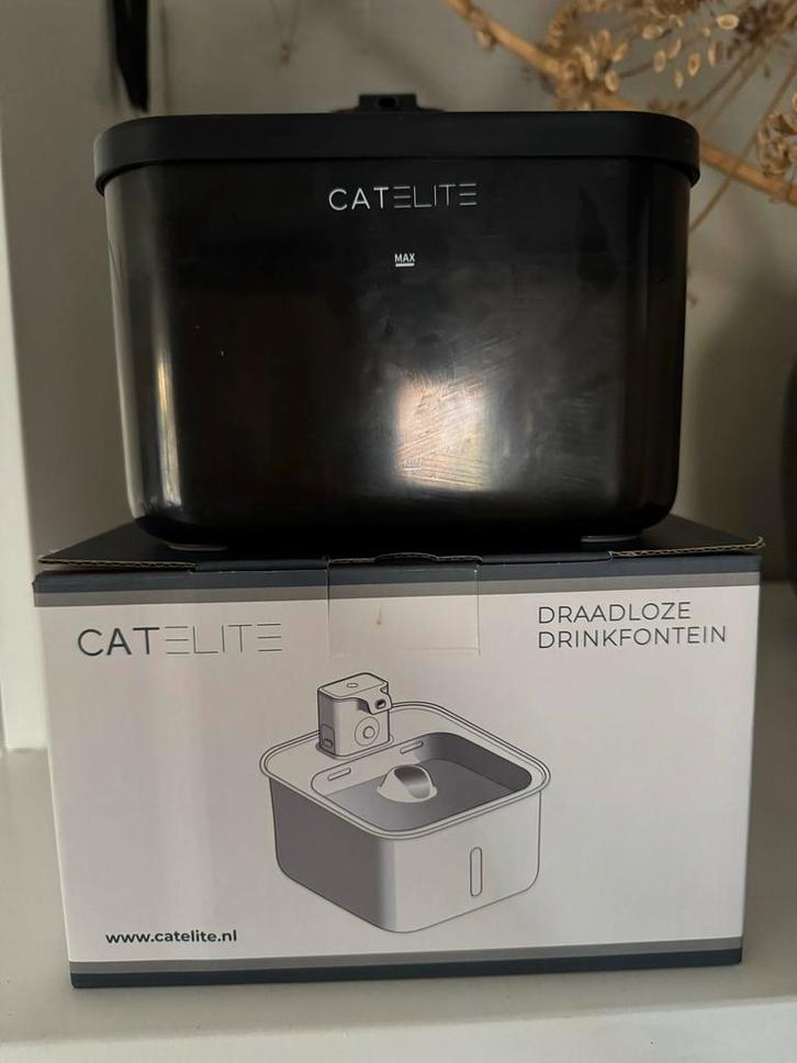 Drinkfontein voor katten., Dieren en Toebehoren, Kattenvoerbakken en Drinkbakken, Gebruikt, Ophalen