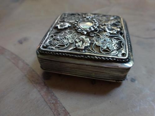 Zilveren fillegrain pepermunt doosje met inscriptie 1876, Antiek en Kunst, Antiek | Goud en Zilver, Zilver, Ophalen of Verzenden