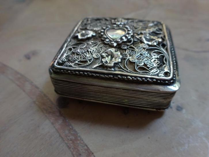 Zilveren fillegrain pepermunt doosje met inscriptie 1876, Antiek en Kunst, Antiek | Goud en Zilver, Zilver, Ophalen of Verzenden