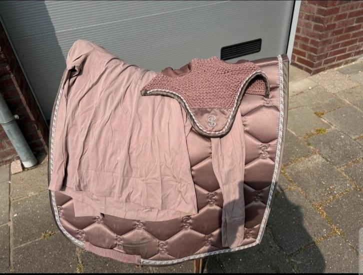 PS of Sweden set poederroze, Dieren en Toebehoren, Paarden en Pony's | Dekens en Dekjes, Zo goed als nieuw, Dekje, Ophalen of Verzenden