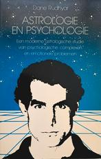 Boek 'Astrologie en Psychologie', Astrologie, Ophalen of Verzenden, Zo goed als nieuw, Dane Rudhyar