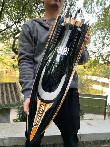 Pijlsnelle 70km Snelle Brushless Powerboat Vaarklaar. RTR    beschikbaar voor biedingen