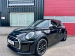 Mini Cooper bj 2021 facelift Apple-Carplay 1 jaar garantie, Voorwielaandrijving, Stof, 4 stoelen, Zwart