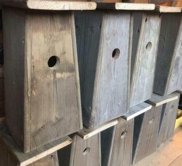 Vogelhuisjes voor koolmees en pimpelmees beschikbaar voor biedingen