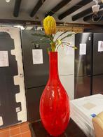 Mooie rood glazen vaas XL met kunstbloem, Huis en Inrichting, Woonaccessoires | Vazen, Ophalen, Nieuw, Glas, Info@houseofcoco.nl
