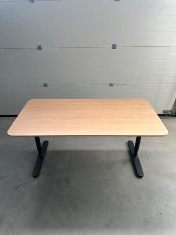 Bureautafels