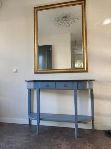 Sidetable beschikbaar voor biedingen