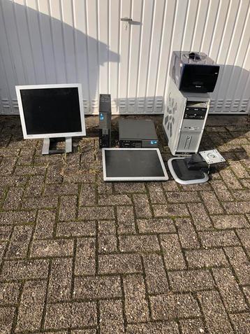 Partij PC's en Monitoren beschikbaar voor biedingen