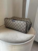 Gucci GG Toilet tas met aankoopbon, Sieraden, Tassen en Uiterlijk, Toilettassen, Nieuw, Beige, Ophalen of Verzenden, Heer of Dame