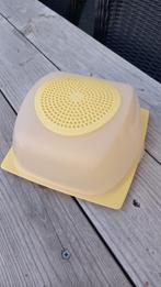 Te koop: vierkante gele kaasdoos van Tupperware, Huis en Inrichting, Keuken | Tupperware, Ophalen, Zo goed als nieuw, Geel, Overige typen