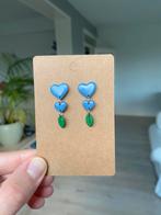 Small blue heart earrings, Sieraden, Tassen en Uiterlijk, Oorbellen, Nieuw, Overige materialen, Blauw, Ophalen of Verzenden