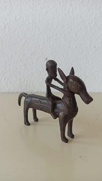 Prachtig oud Afrikaans Bronzen beeld, Dogon Afrika kunst beschikbaar voor biedingen
