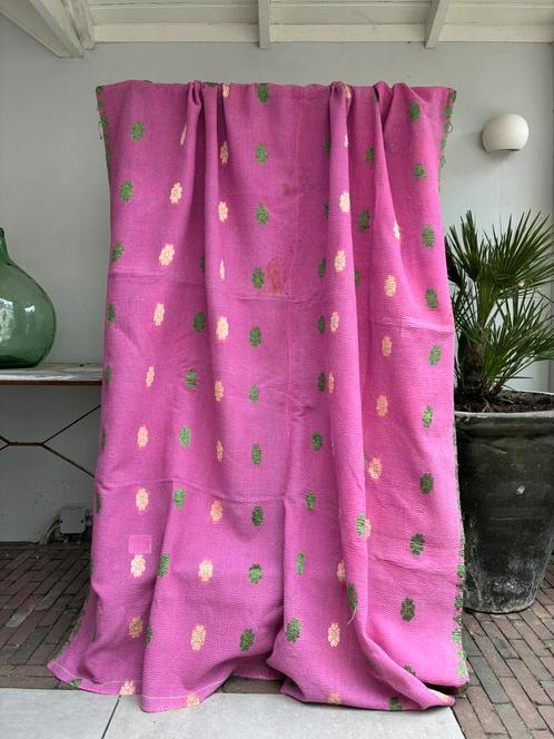 Vintage Kantha Quilt Sari India Deken, Huis en Inrichting, Woonaccessoires | Plaids en Woondekens, Ophalen of Verzenden