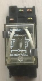 Relais Omron LY2-24VDC, Hobby en Vrije tijd, Elektronica-componenten, Zo goed als nieuw, Verzenden