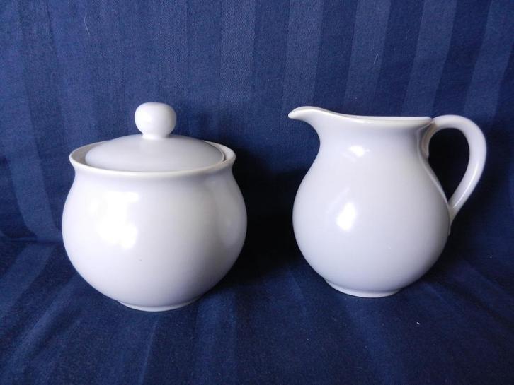 Suikerpot en melkkan Potterie De Driehoek Huizen servies X00, Huis en Inrichting, Keuken | Servies, Zo goed als nieuw, Overige typen