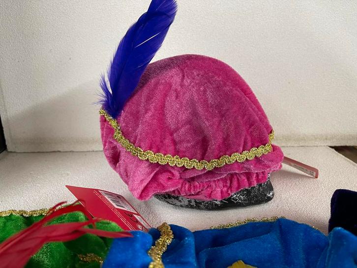 Pietenmuts Sinterklaasintocht - Diverse Kleuren, Diversen, Sinterklaas, Nieuw, Ophalen of Verzenden
