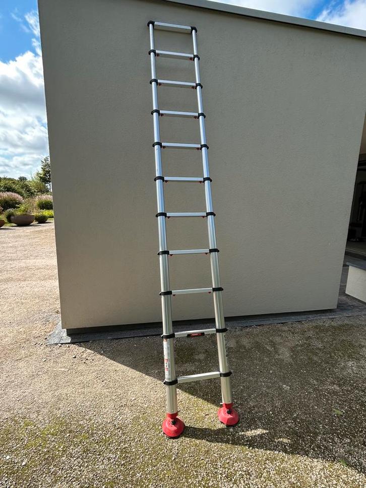 Telesteps Pro telescoopladder met verstelbare voeten, Doe-het-zelf en Verbouw, Ladders en Trappen, Zo goed als nieuw, 2 tot 4 meter