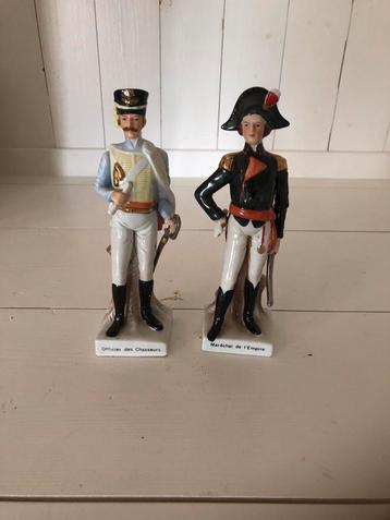Beeldjes officier mannen van oranje kunst object beschikbaar voor biedingen