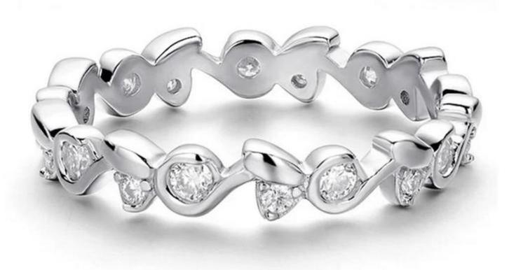Prachtige zilveren ringen Moissanite, Sieraden, Tassen en Uiterlijk, Ringen, Nieuw, Dame, Zilver, Zilver, Met edelsteen, Ophalen of Verzenden