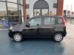 Fiat PANDA 1.2 Lounge AIRCO, Gebruikt, Zwart, Handgeschakeld, 915 kg
