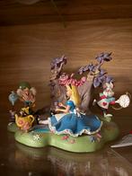 Disneyland Parijs beeld Alice in Wonderland, Ophalen of Verzenden, Overige figuren, Zo goed als nieuw, Beeldje of Figuurtje