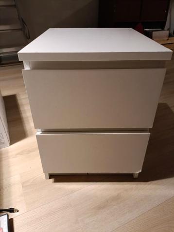 Ikea Malm Nachtkastje met 2 lades - afbeelding 1