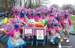 11 foampruiken loopgroep, Carnaval, Zelfgemaakt, Zo goed als nieuw, Accessoires