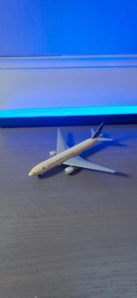 Herpa Saudia Boeing 777-200 1:500, Hobby en Vrije tijd, Modelauto's | 1:87, Zo goed als nieuw, Overige typen, Herpa, Ophalen of Verzenden