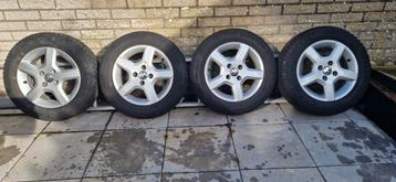 Z.G.A.N 165/70 R14 + knappe volkswagen velgen  beschikbaar voor biedingen