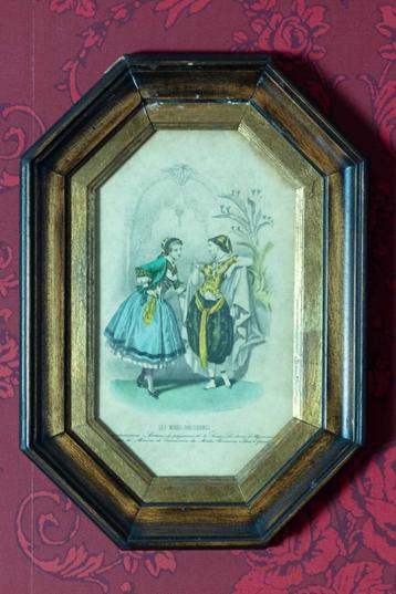 (nr35) Afbeelding in lijst: 2 dames "Les modes Parisiennes" beschikbaar voor biedingen