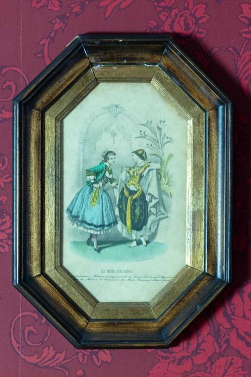 (nr35) Afbeelding in lijst: 2 dames "Les modes Parisiennes", Huis en Inrichting, Woonaccessoires | Schilderijen, Tekeningen en Foto's