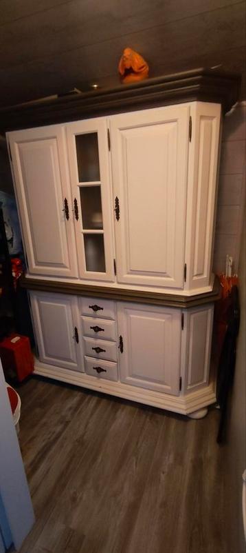 Kast te koop150 breed beschikbaar voor biedingen