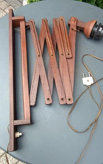 schaarlamp  teakhouten wandlamp/leeslamp/harmonica lamp 60's beschikbaar voor biedingen