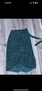 Panterprint leopard wikkelrok groen skirt, Kleding | Dames, Rokken, Ophalen of Verzenden, Zo goed als nieuw, Groen, Boven de knie